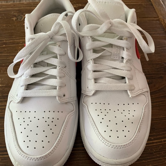 Nike Jordan 1 - Picture 2 of 4